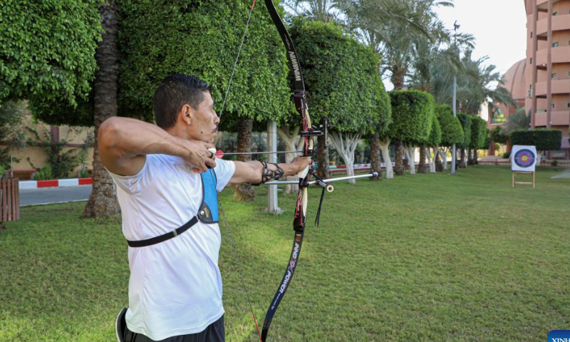 Palestinian Ahmed al-Zahhar practices archery in Gaza City, Oct. 17, 2022. Armed with the bows that they have handmade themselves, Ahmed al-Zahhar and Wasim Naief, two Gaza-based young Palestinians, aspire to enter the archery competition at the 2024 Olympic Games. Photo: Xinhua