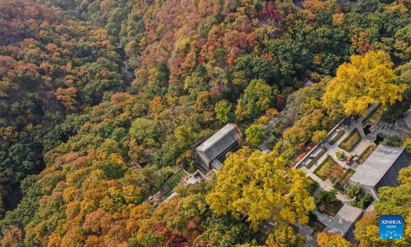 This aerial photo taken on Oct. 25, 2022 shows the scenery of Panshan Mountain scenic resort in Jizhou District, north China's Tianjin. (Xinhua/Sun Fanyue)