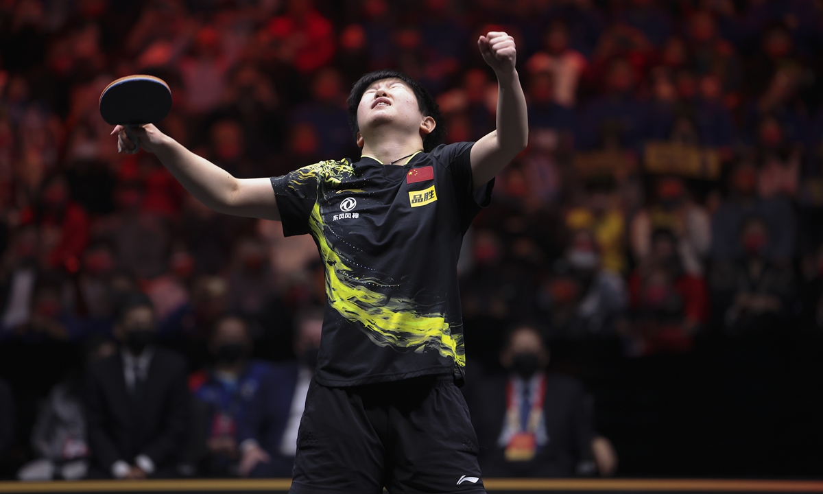 Sun Yingsha competes in the women's singles final match at the WTT Cup in Xinxiang on October 30, 2022. Photo: VCG