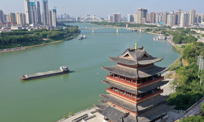 This aerial photo taken on Nov. 4, 2022 shows a cityscape on the banks of the Yongjiang River in Nanning, south China's Guangxi Zhuang Autonomous Region. Photo: Xinhua