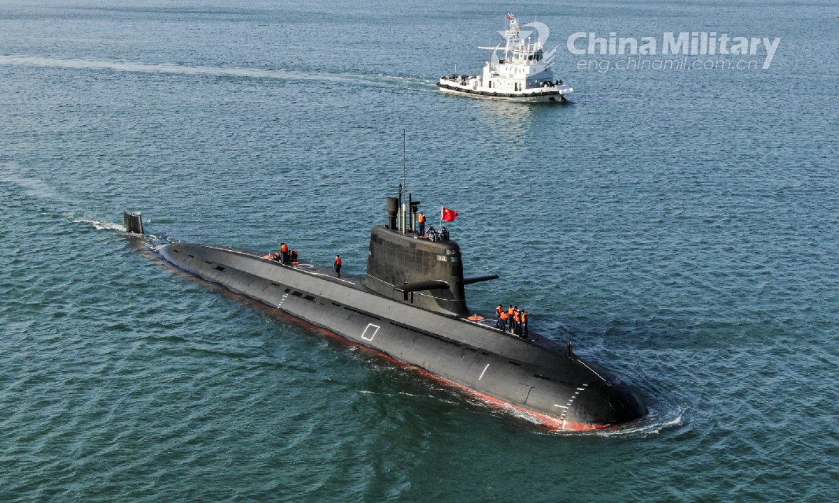 A submarine attached to a submarine flotilla with the navy under the PLA Northern Theater Command steams in the sea during a maritime drill on torpedo attack and defense, submarine control, etc. on October 25, 2022. Photo:China Military