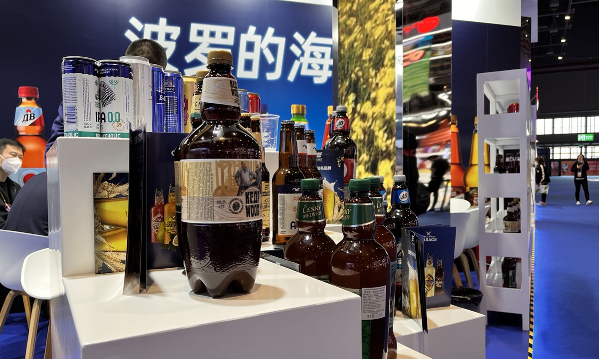 Russian businesmen showcase beer and other products at the 5th China International Import Expo (CIIE) in Shanghai on November 9, 2022. Photo: Zhao Juecheng/GT