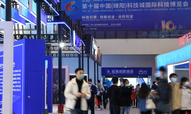 People visit the 10th China (Mianyang) Science and Technology City International High-Tech Expo in Mianyang, southwest China's Sichuan Province, Nov. 16, 2022. Photo: Xinhua