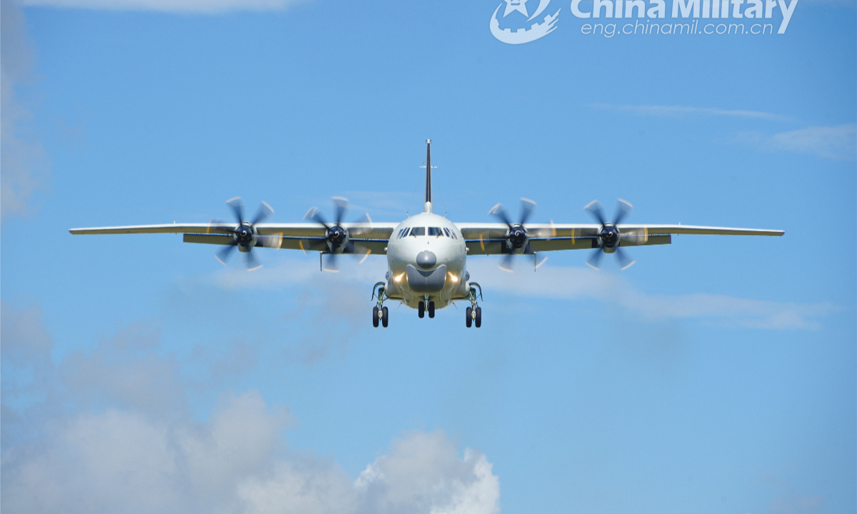 An anti-submarine patrol aircraft attached to an aviation regiment of the naval force under the PLA Southern Theater Command soars into the sky for flight training, which involves multiple subjects including maritime security patrol, fast takeoff and landing and anti-submarine flight, on November 27, 2022. Photo:China Military