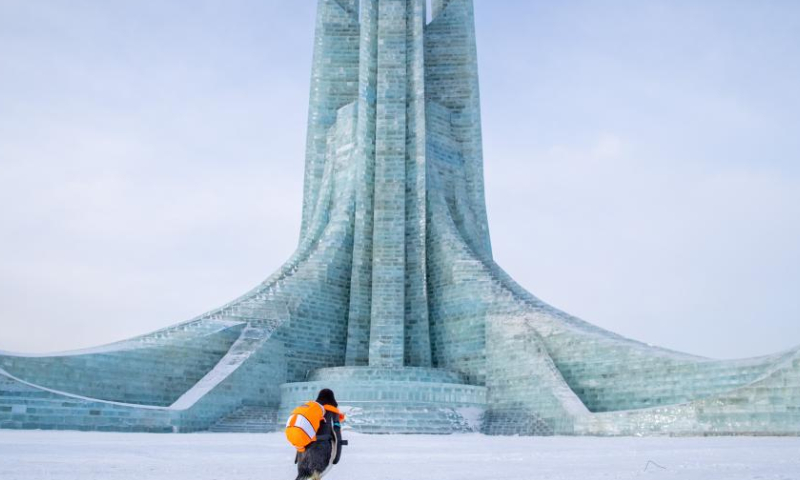 Penguins from Harbin Polarpark are seen at the Harbin Ice-Snow World, a renowned seasonal theme park opening every winter, in Harbin, northeast China's Heilongjiang Province, Dec. 17, 2022. (Xinhua/Zhang Tao)