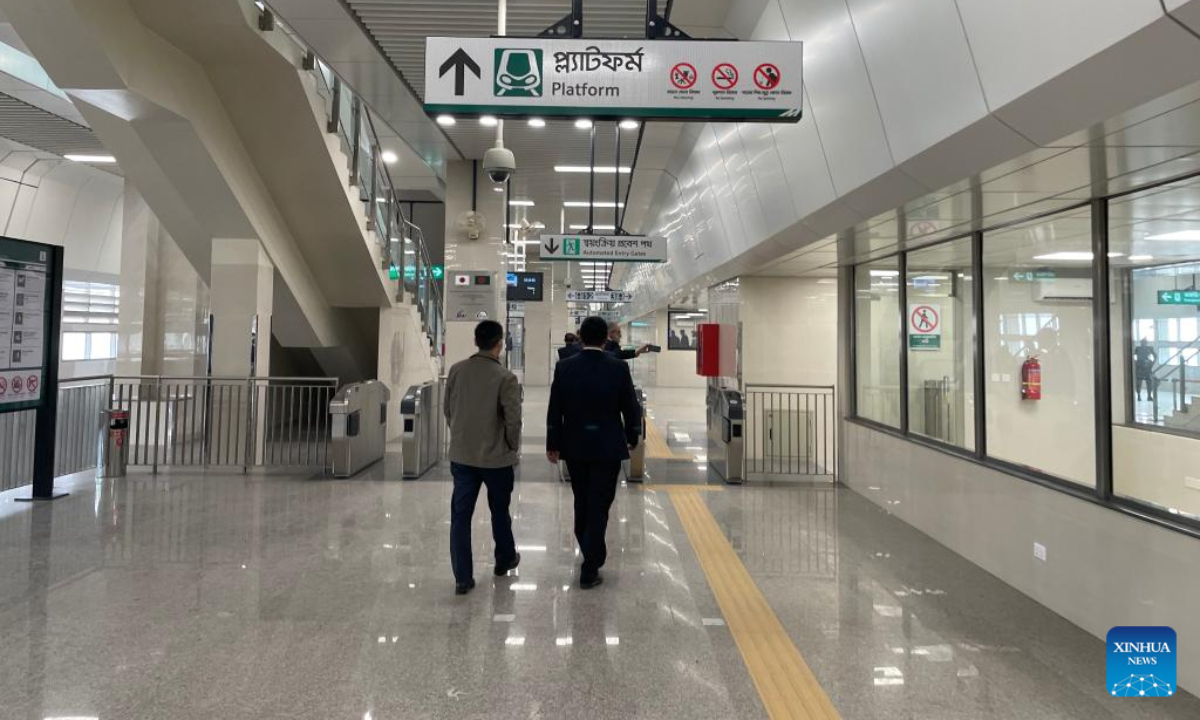 This photo taken with a cellphone on Dec 28, 2022 shows a platform of Mass Rapid Transit (MRT Line)-6 in Dhaka, Bangladesh. Bangladesh's first-ever metro began commercial operations Wednesday, setting a milestone in the country's transportation history. Photo:Xinhua