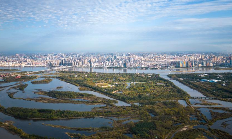 This aerial photo taken on Sept. 26, 2022 shows the Songhua River in Harbin, northeast China's Heilongjiang Province. Photo: Xinhua