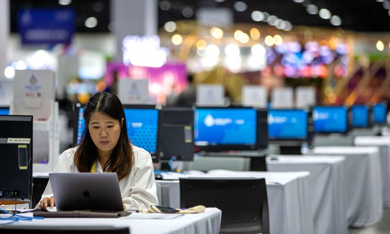 A staff member is seen at the Queen Sirikit National Convention Center in Bangkok, Thailand, on Nov. 14, 2022. (Xinhua/Wang Teng)