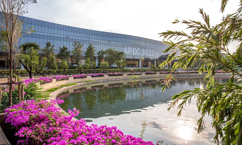 Photo taken on Nov. 12, 2022, shows the Queen Sirikit National Convention Center in Bangkok, Thailand. (Xinhua/Wang Teng)