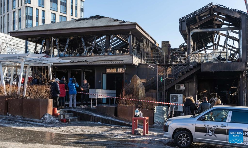 This photo taken on Dec. 7, 2022 shows the burnt down Zuma restaurant in Vladivostok, Russia. The renowned Zuma restaurant was burnt down in a fire on Wednesday.(Photo: Xinhua)