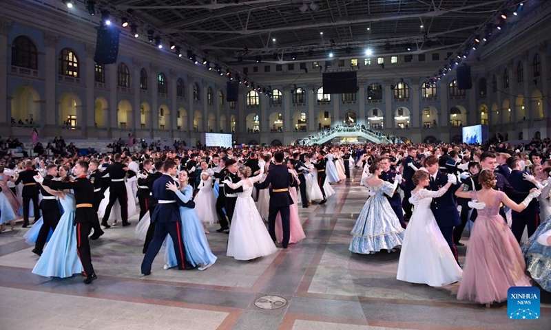 Participants dance during the International Charity Cadet Ball in Moscow, Russia, on Dec. 13, 2022.(Photo: Xinhua)