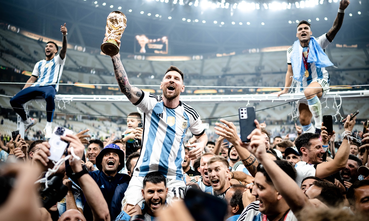 Messi lifts World Cup trophy - Global Times