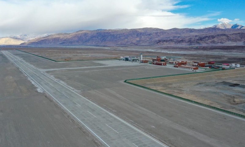 This aerial photo taken on Dec. 19, 2022 shows a new super-high plateau airport at Taxkorgan Tajik Autonomous County, northwest China's Xinjiang Uygur Autonomous Region. A new super-high plateau airport will be inaugurated here on Friday, according to the Xinjiang branch company of China Southern Airlines Co., Ltd.(Photo: Xinhua)