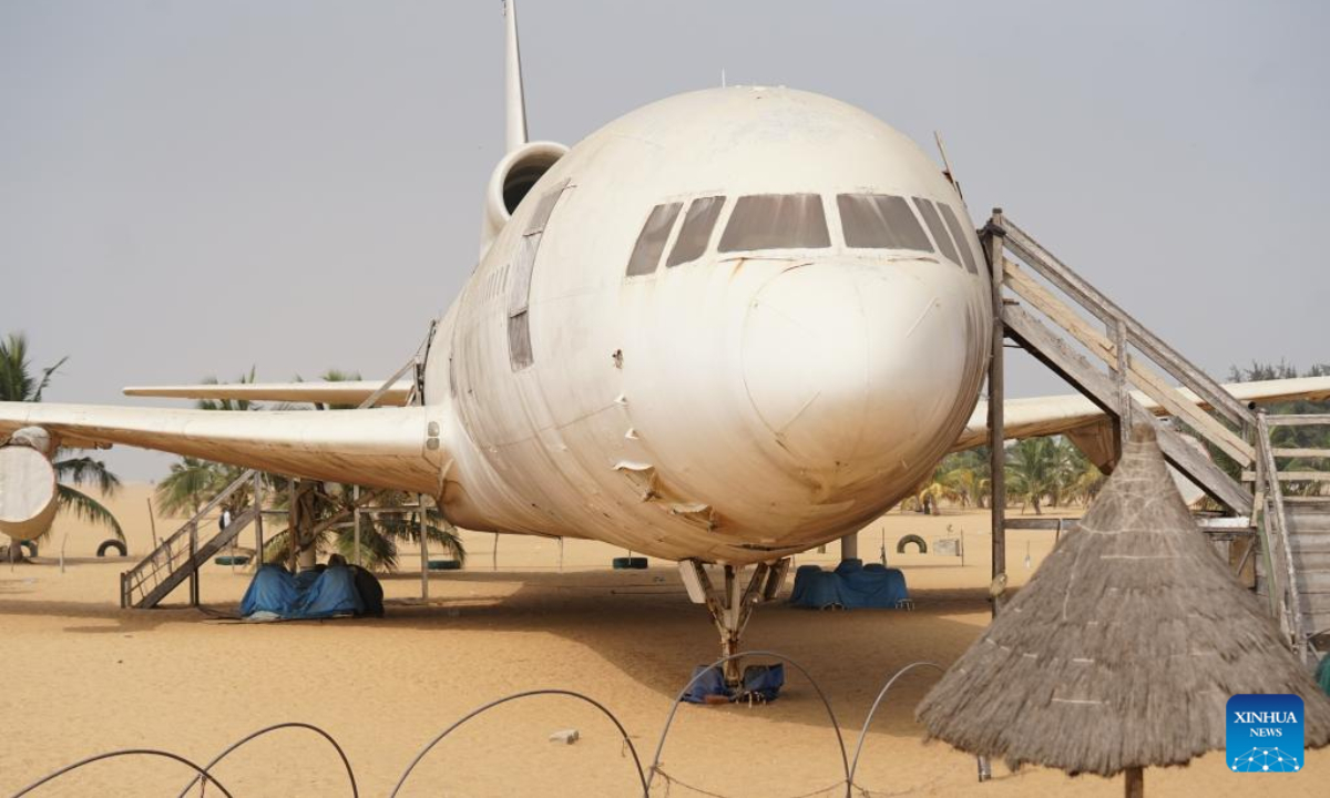 This photo taken on Jan 12, 2023 shows a bar transformed from a plane that had been scrapped in Cotonou, Benin. Photo:Xinhua