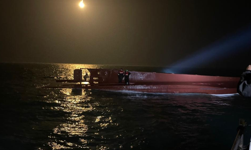 This photo taken on Feb. 4, 2023 shows a capsized fishing boat in the waters off Sinan county in South Jeolla province, South Korea. Nine people went missing as a fishing boat capsized in the waters off southwestern South Korea, Yonhap news agency reported on Sunday. Photo: Xinhua