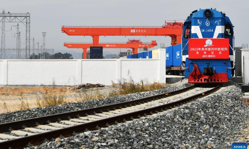 A China-Europe freight train leaves from Huangtang railway station on Xingguo-Quanzhou railway in Huian County, Quanzhou City of southeast China's Fujian Province, Feb. 3, 2023. This is the first China-Europe freight train departing from Quanzhou this year, and also the first China-Europe freight train running on Xingguo-Quanzhou railway since its operation. Photo: Xinhua