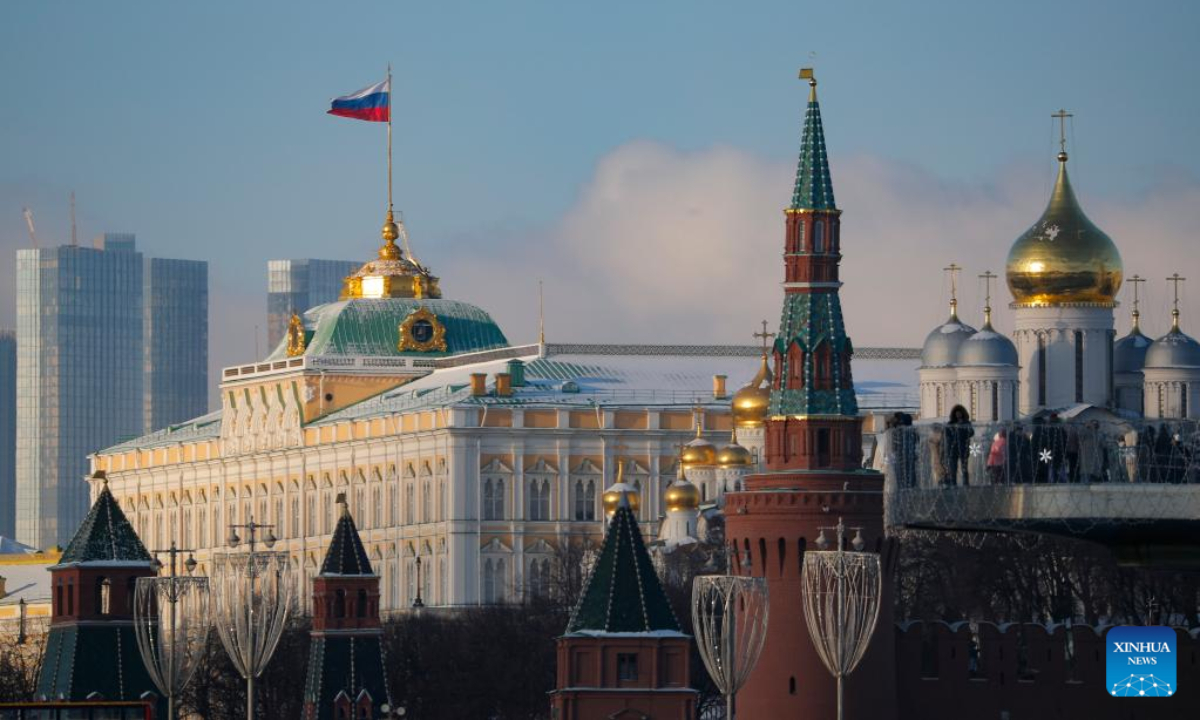 Russian national flag waves at the Kremlin in Moscow, Russia, Jan 6, 2023. Photo:Xinhua