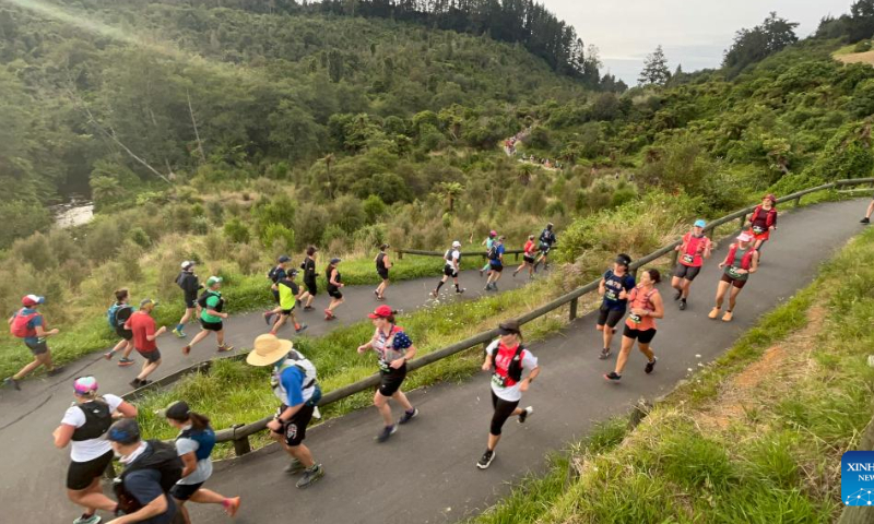 Participates compete during the 2023 Tarawera Ultramarathon at mountain trails around Rotorua, in New Zealand, Feb. 11, 2023. Photo: Xinhua