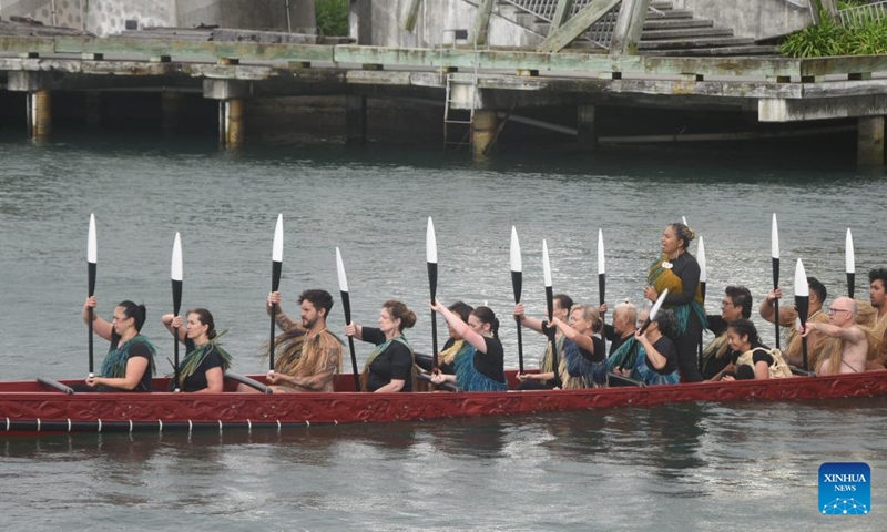 Waka paddlers take part in a Waitangi Day commemoration event in Wellington, New Zealand, Feb. 6, 2023. (Photo by Zhang Xiaoqing/Xinhua)