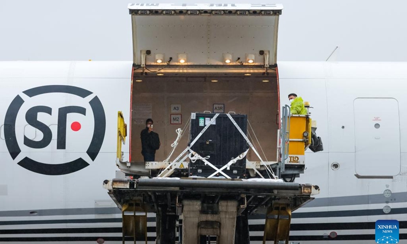 The Japan-born giant panda Xiang Xiang arrives at Chengdu Shuangliu International Airport in southwest China's Sichuan Province, Feb. 21, 2022. Female giant panda Xiang Xiang on Tuesday morning left Ueno Zoo in Tokyo of Japan to fly back to China, her home country.Xiang Xiang was born at Ueno Zoo in June 2017 to Shin Shin (female) and Ri Ri (male), two giant pandas on loan from China, where the ownership over the cubs they give birth to belongs.(Photo: Xinhua)