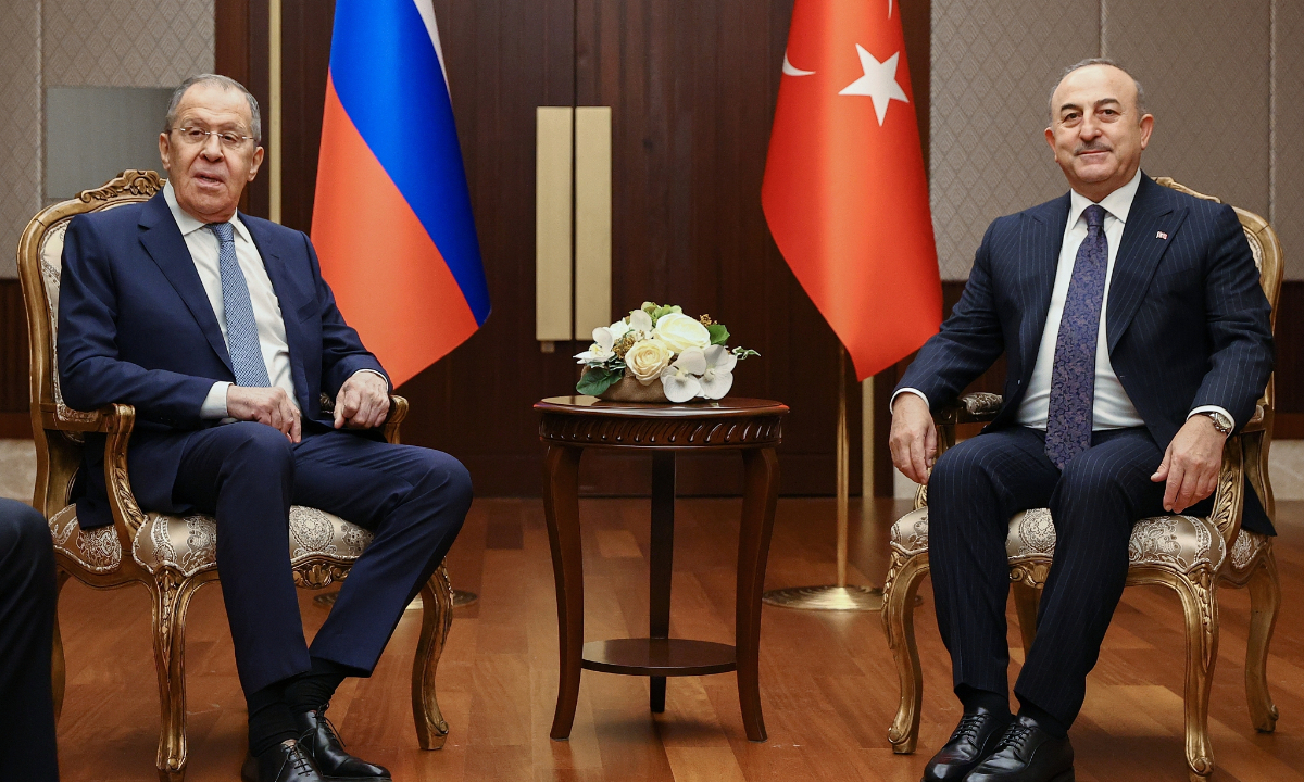 Russian Foreign Minister Sergei Lavrov (left) and Turkish Foreign Minister Mevlut Cavusoglu attend a meeting in Ankara, Turkey, on April 7, 2023. The two countries will discuss the conflict in Ukraine, energy cooperation and the Black Sea grain deal during a two-day visit by a Russian delegation this week. Photo: VCG