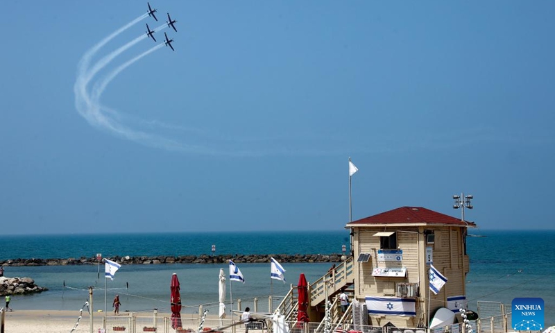 Aircraft of the Israeli Air Force Aerobatic Team fly during a training for the upcoming Israel's Independence Day in Tel Aviv, Israel, on April 17, 2023.(Photo: Xinhua)