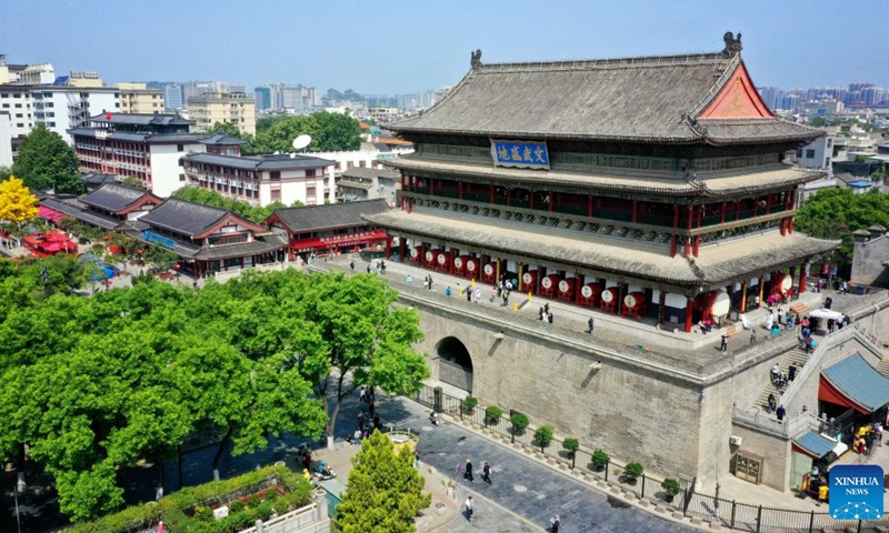 This aerial photo taken on April 25, 2023 shows a view of the Drum Tower in Xi'an, northwest China's Shaanxi Province. Xi'an, a city with over 3,100 years of history, served as the capital for 13 dynasties in Chinese history. It is also home to the world-renowned Terracotta warriors created in the Qin Dynasty (221-207 BC).(Photo: Xinhua)