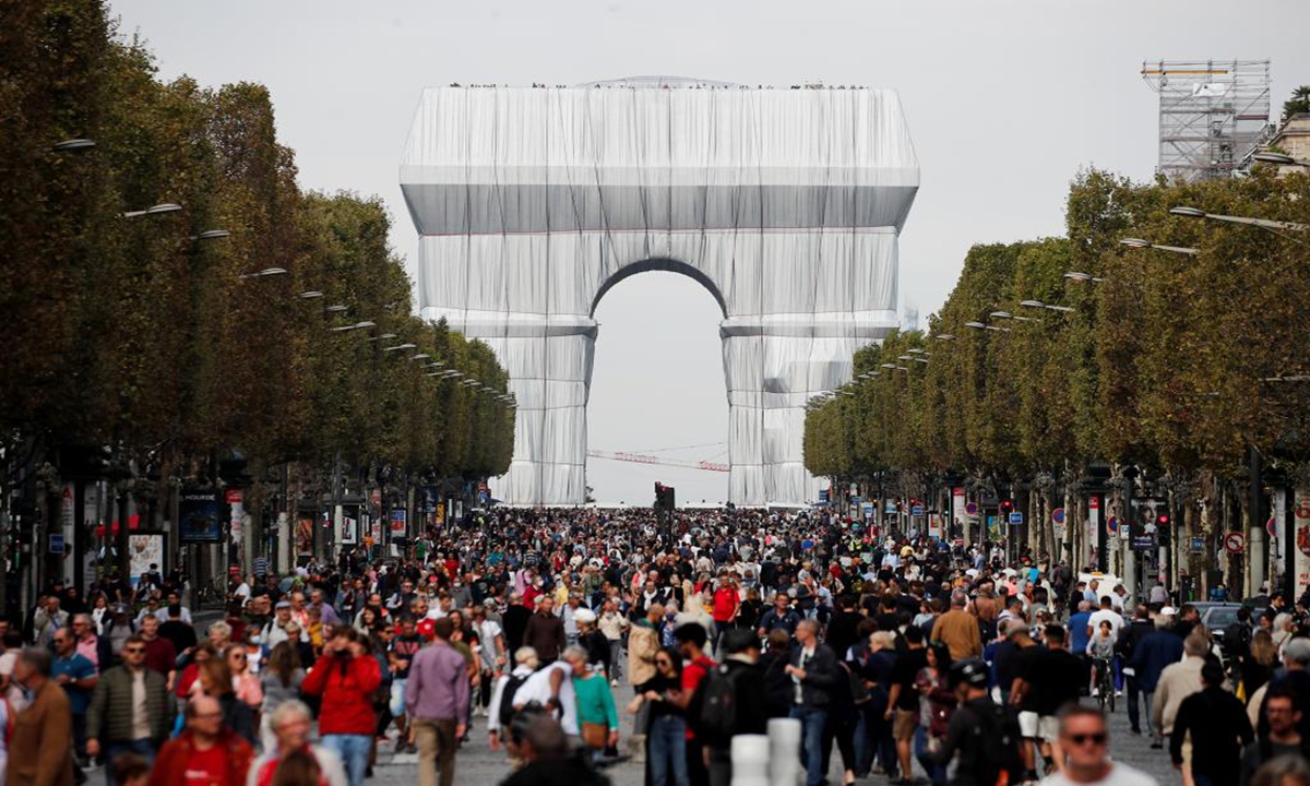 World’s largest spelling test set for Champs-Elysees in France’s ...