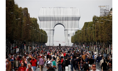 world-s-largest-spelling-test-set-for-champs-elysees-in-france-s