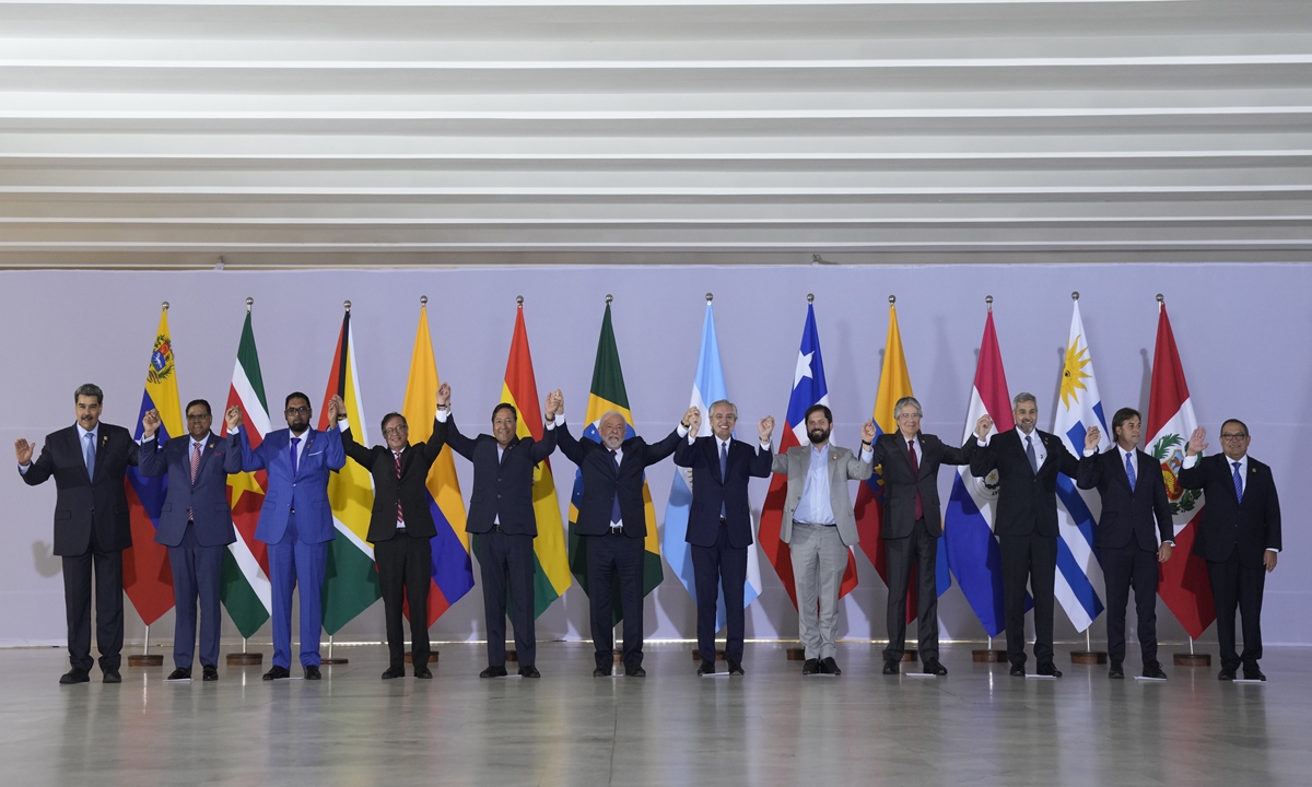 Leaders of South American nations pose for a group photo during the South American Summit at Itamaraty Palace in Brasilia, Brazil on May 30, 2023. Analysts said Brazil senses an opportunity for integration because of the political affinities of the region's current left-wing governments. Photo: VCG