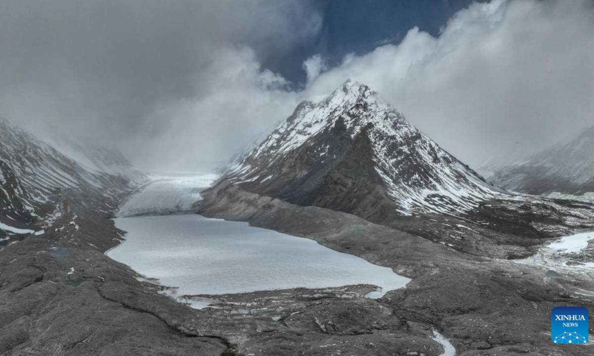 This aerial photo taken on May 31, 2023 shows the river bed at the foot of the Gyaimaryangzhong Glacier in southwest China's Tibet Autonomous Region. The Gyaimaryangzhong Glacier is the source of the Yarlung Zangbo River, China's longest plateau river. Photo:Xinhua