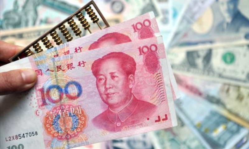 Share of Chinese yuan in Russian households' savings set to top 45