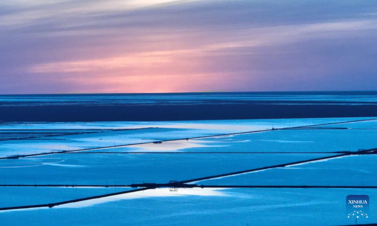 This aerial photo taken on June 9, 2023 shows the scenery of the Qairhan salt lake in Golmud, northwest China's Qinghai Province. The Qairhan salt lake, with a total area of 5,856 square kilometers, has been the largest potash fertilizer producing base in China. Photo:Xinhua