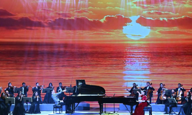 Pianists from Chinese mainland and Taiwan perform during the 15th Straits Forum in Xiamen, southeast China's Fujian Province, June 17, 2023. The 15th Straits Forum kicked off in Xiamen Saturday. (Xinhua/Wei Peiquan)