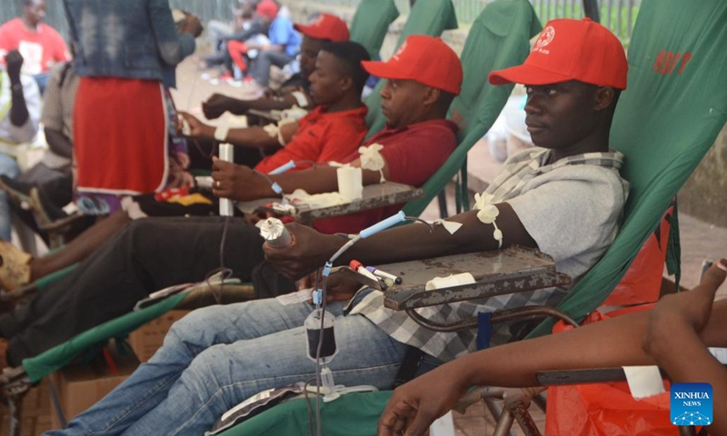 Volunteers donate blood on the occasion of World Blood Donor Day in Kampala, Uganda, on June 14, 2023.(Photo: Xinhua)