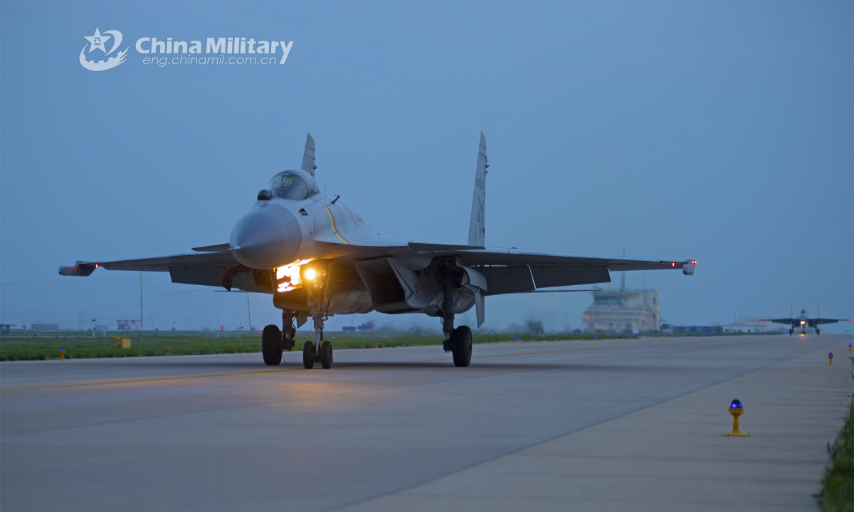 Fighter jets participate in flight training - Global Times