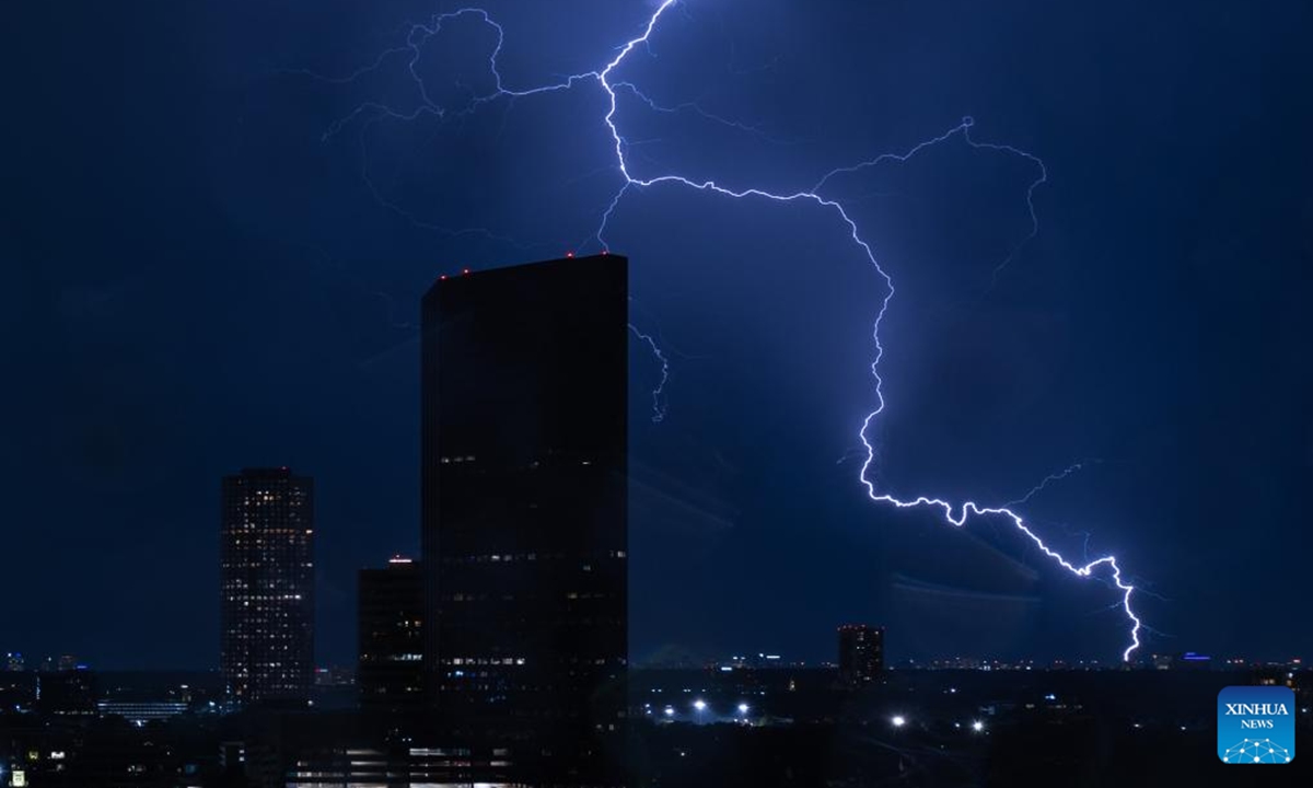 Lightning Strikes Sky Above Houston In Us Global Times 