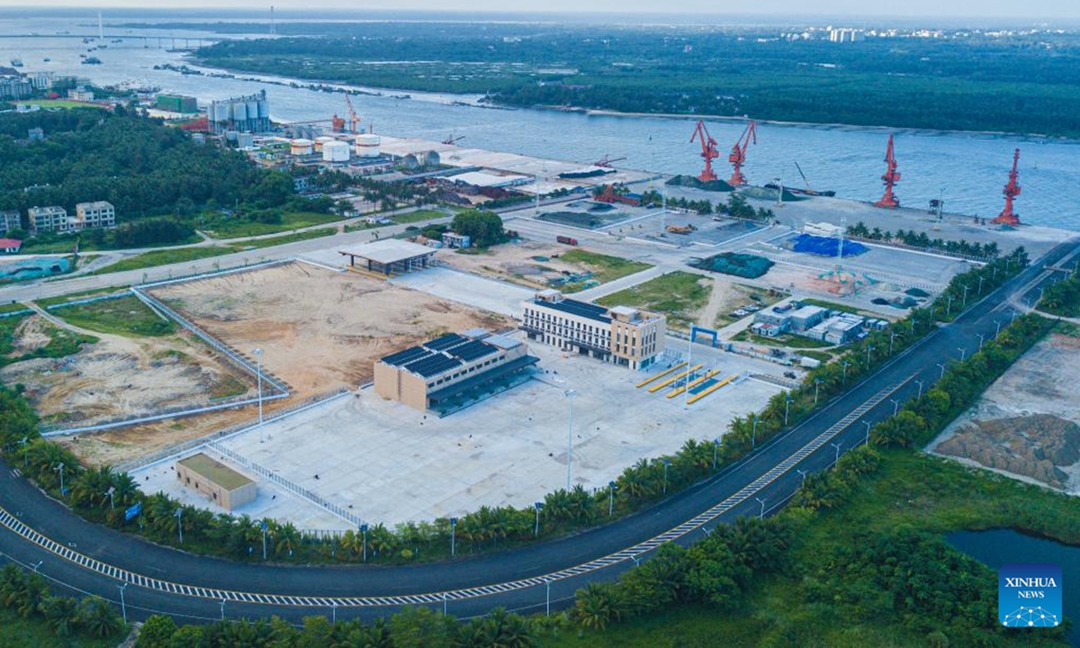 This aerial photo shows a view of the independent customs operations project in Qinglan Port of Wenchang, south China's Hainan Province, June 20, 2023. Construction of necessary infrastructures have been completed at the independent customs operations project in Qinglan Port of Wenchang.(Xinhua/Pu Xiaoxu)