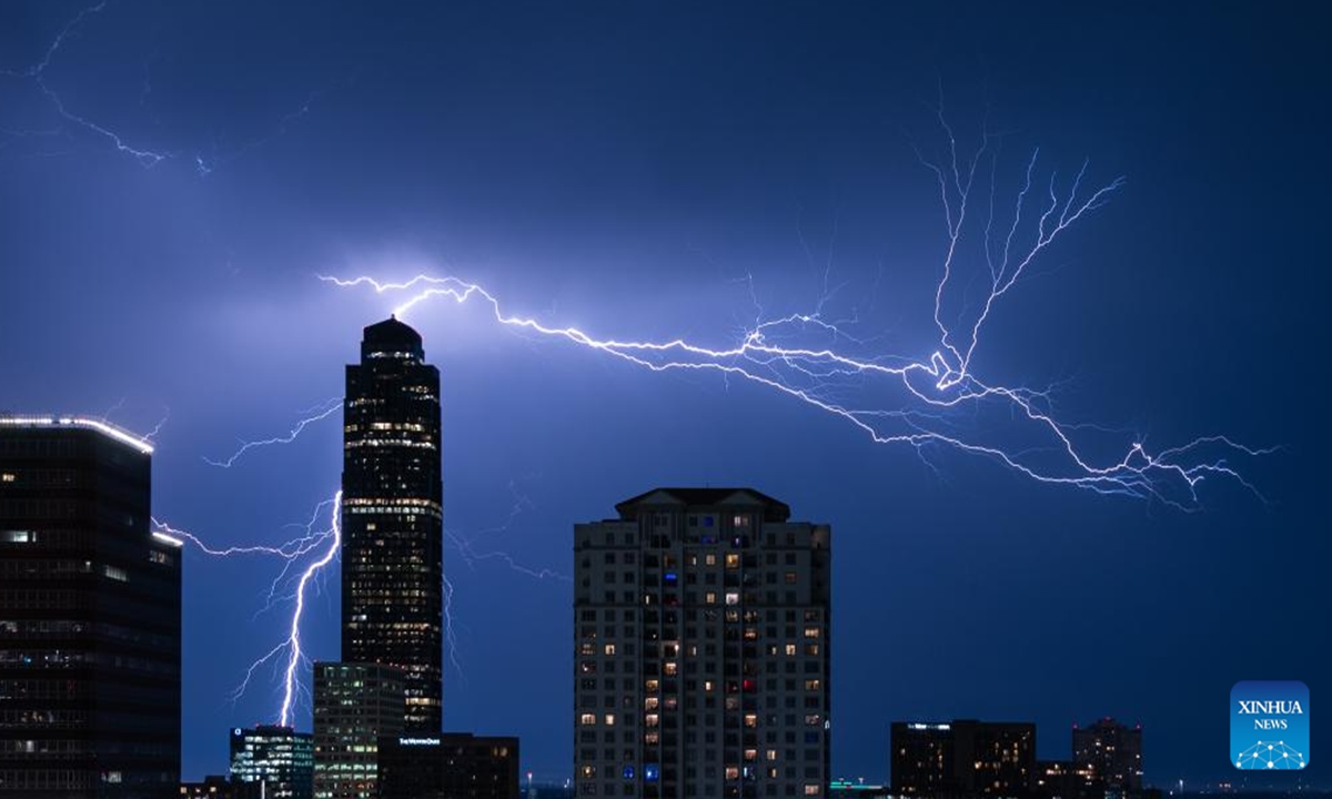 Lightning strikes sky above Houston in US - Global Times