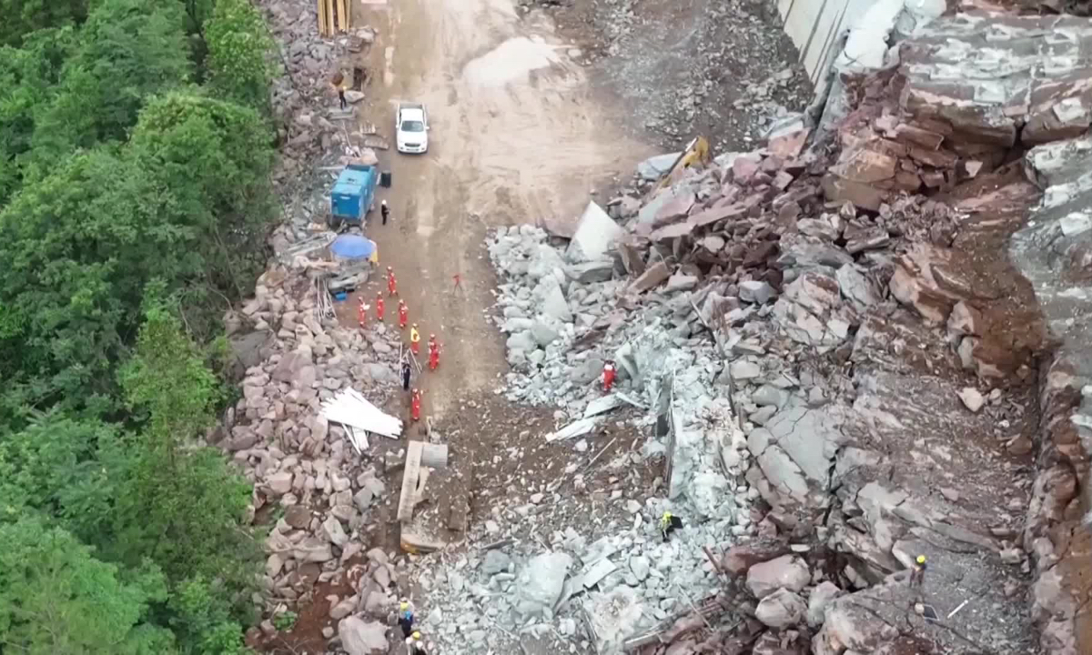 Rescue work underway after a landslide hit a construction site next to an expressway in Wufeng county, Yichang city in Central China's Hubei Province on July 8, 2023. Photo: IC