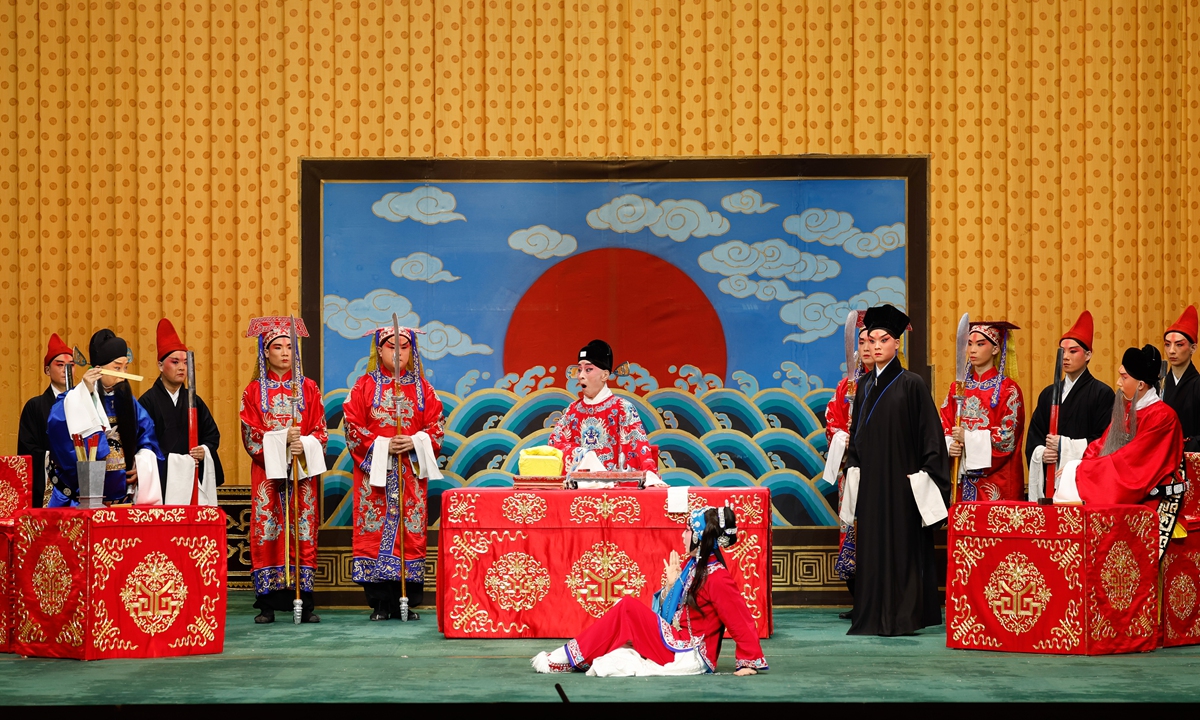 Beijing Opera <em>Lingge Sandie</em> Photo: Courtesy of Aaron Culture