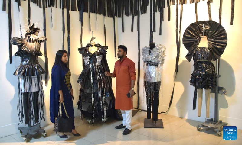 People visit the 25th National Art Exhibition in Dhaka, Bangladesh, July 16, 2023. The exhibition is underway at the country's National Art Gallery in its capital city of Dhaka.(Photo: Xinhua)