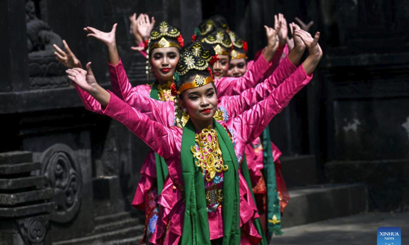 Dancers perform Indonesian traditional dance during Lomba Tari Nusantara at Rumah Budaya Nusantara Puspo Budoyo in South Tangerang, Banten Province, Indonesia, on July 29, 2023. Lomba Tari Nusantara is held to preserve the Indonesian traditional dance among teenagers. (Xinhua/Agung Kuncahya B.)