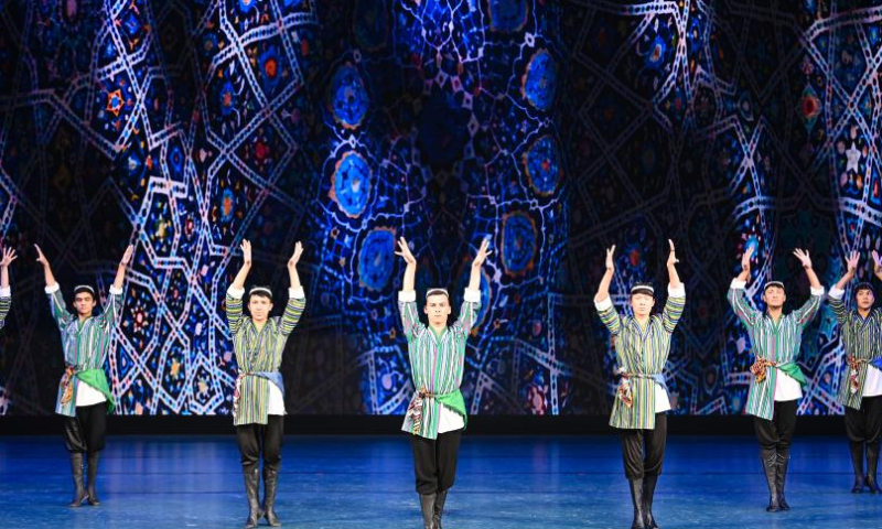 Actors of the dance troupe Tumor from the Uzbekistan National Grand Theatre perform during a gala titled Our Common Home at the 6th China Xinjiang International Dance Festival in Urumqi, northwest China's Xinjiang Uygur Autonomous Region, July 24, 2023. (Xinhua/Li Xiang)