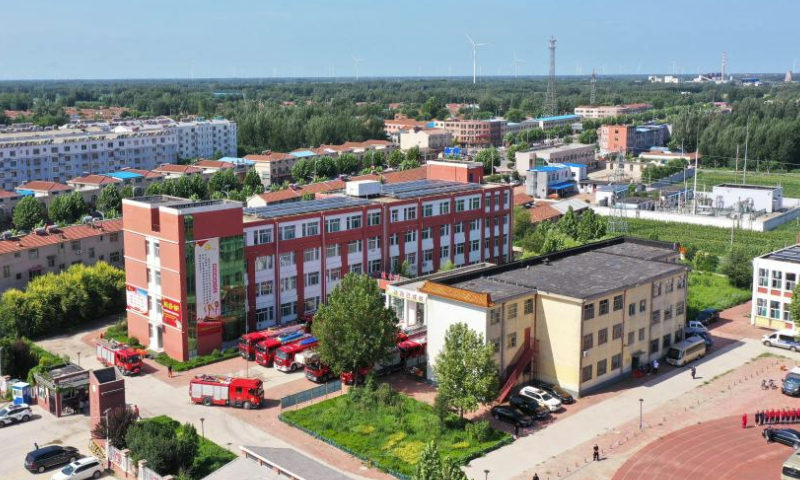 This aerial photo taken on Aug. 6, 2023 shows rescuers gathering at a playground of a primary school in Wangdagua Town of Pingyuan County, east China's Shandong Province. As of 7 a.m. Sunday, a total of 21 people have been injured in the 5.5-magnitude earthquake that struck the county of Pingyuan, in Dezhou City of east China's Shandong Province at 2:33 a.m. Sunday.

A total of 126 buildings in the earthquake zone collapsed, while the transportation, communication and power supply there were normal, and no leak was discovered at oil and gas pipelines, according to local authorities. (Xinhua/Guo Xulei)