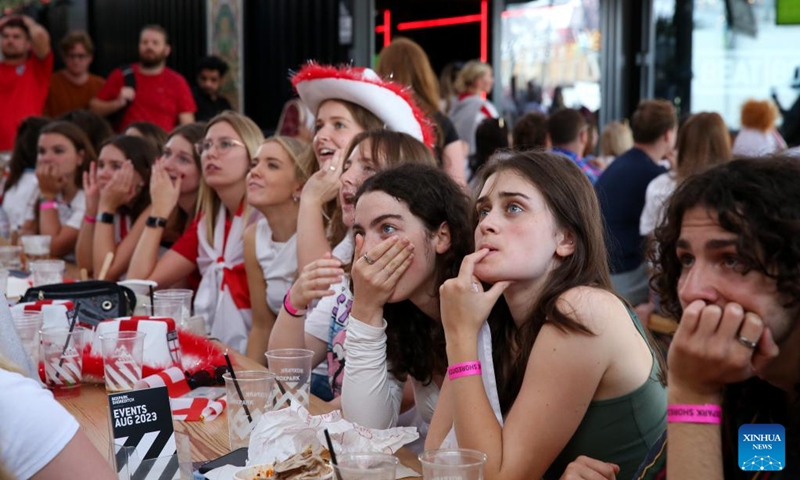 Fans watch the live broadcast of the 2023 FIFA Women's World Cup final match between Spain and England in London, Britain, Aug. 20, 2023. Photo: Xinhua