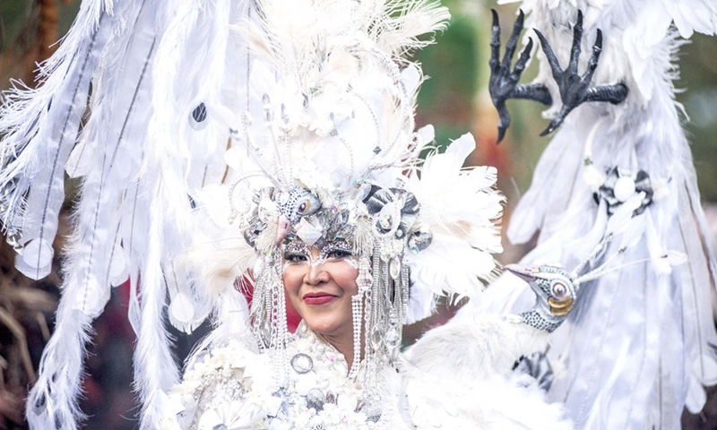 A performer participates in Jogja Fashion Carnival at Malioboro street in Yogyakarta, Indonesia, on Aug. 26, 2023. Photo: Xinhua