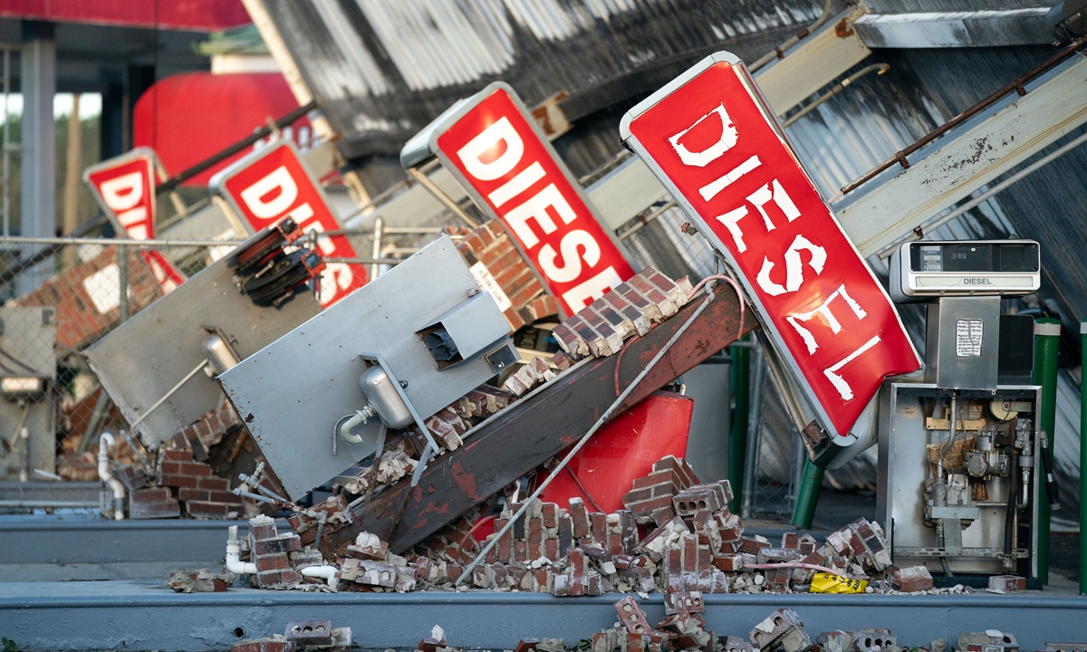 
A gas station lies in ruins after Hurricane Idalia crossed Florida on local time August 30, 2023. The storm made landfall at Keaton Beach, Florida as a category 3 hurricane and at least two related deaths have been reported. Photo: VCG