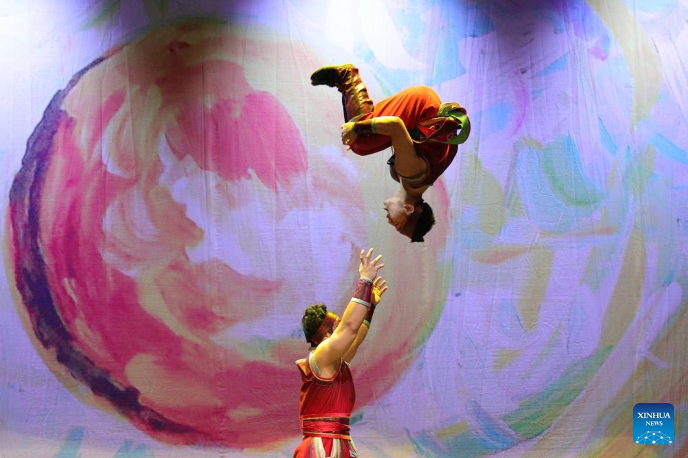 Acrobats from China's Hunan Acrobatic Art Theater perform during the acrobatic show Dream Journey at EDP Gran Via Theater in Madrid, Spain, Sept. 3, 2023. The 700th performance of the global tour of Dream Journey was held here on Sunday.(Photo: Xinhua)