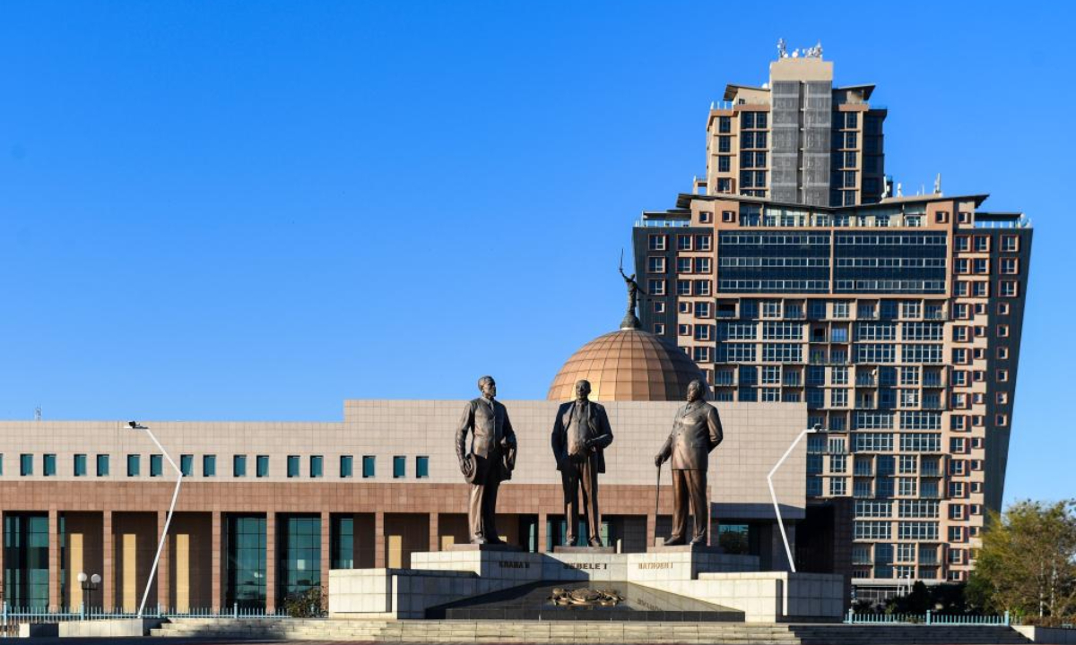 This photo taken on Sep 12, 2023 shows the Three Dikgosi Monument in Gaborone, Botswana. As the capital of the Republic of Botswana, Gaborone is located on the southeastern border of the country, with a population of over 200,000. Photo:Xinhua